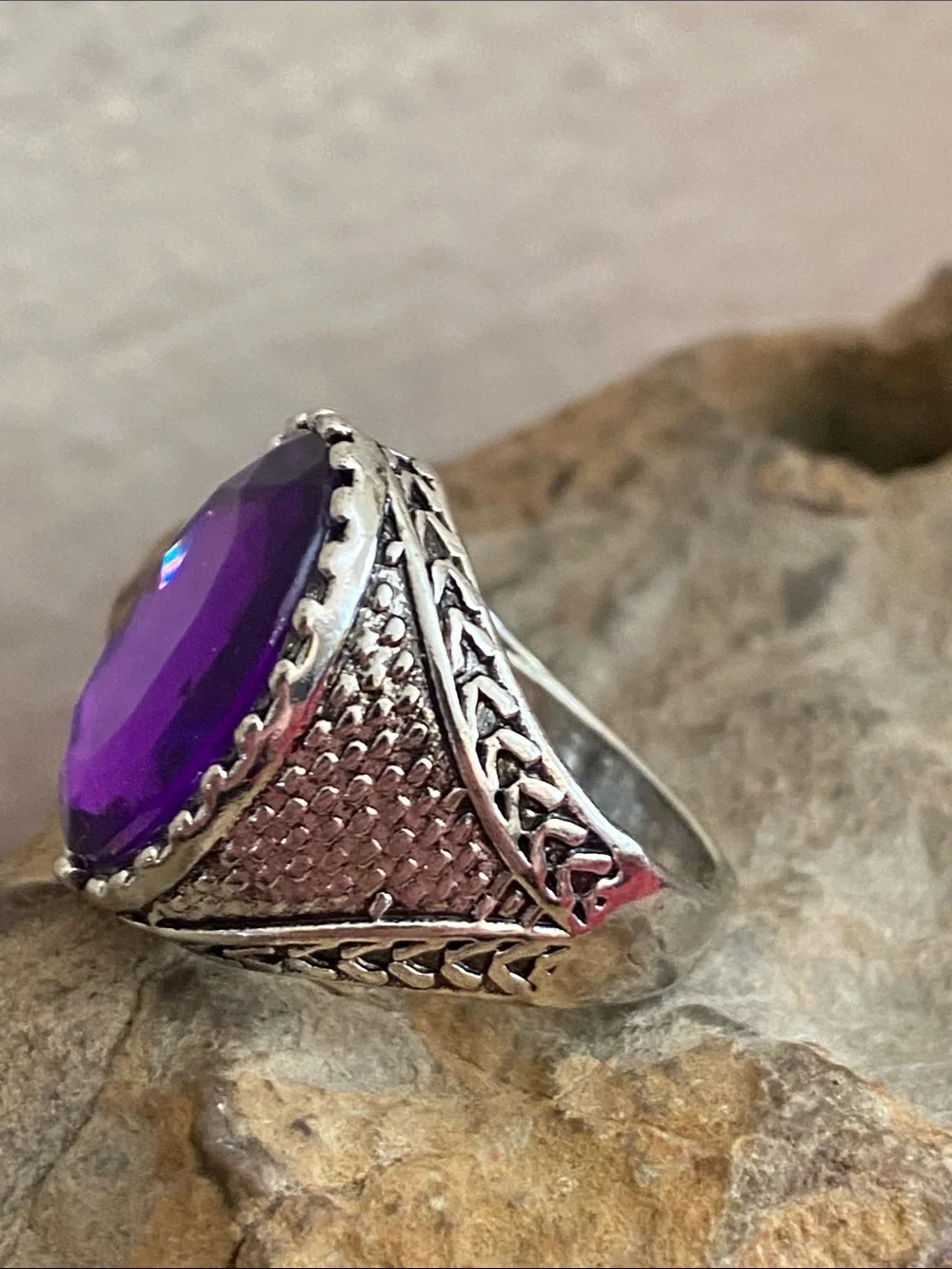 5/$10❤️❤️❤️NEW Purple Acrylic Cabochon Ring